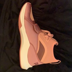 Women’s Pumas